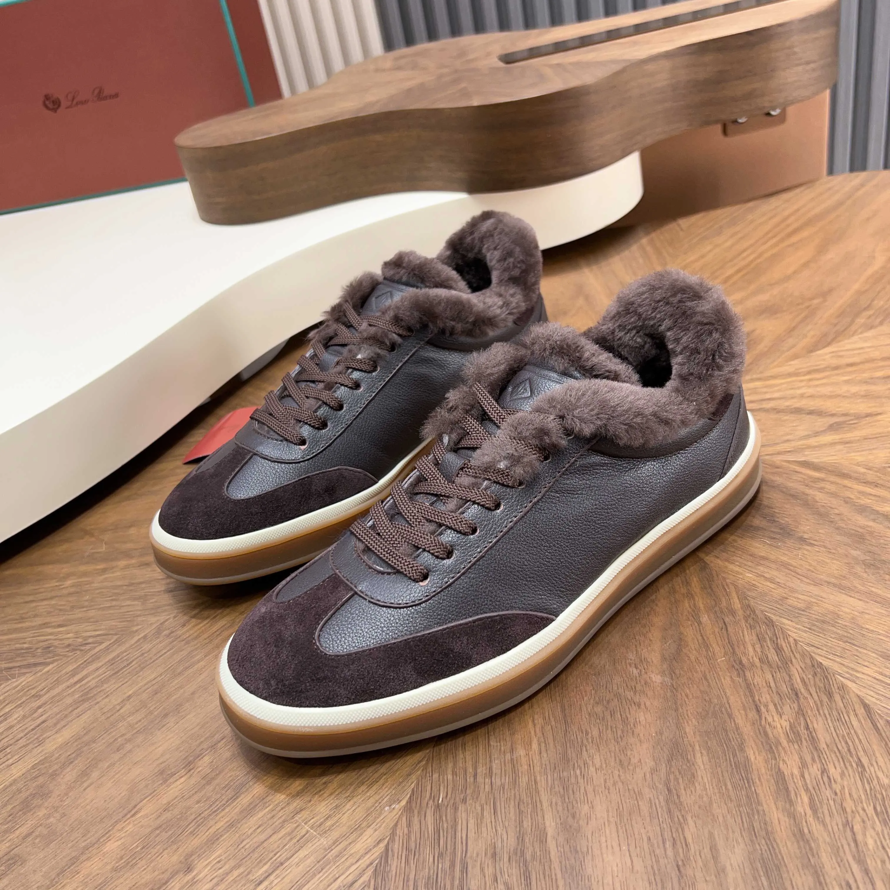 💰740 Loro Piana - Classic casual wool shoes, men's lace-up casual shoes and sneakers, high-quality lightweight and comfortable fabrics, suitable for outdoor leisure, the color is young and energetic, and it looks great with sportswear or casual suits! Code number: 39-44 (45, 46, can be customized)
